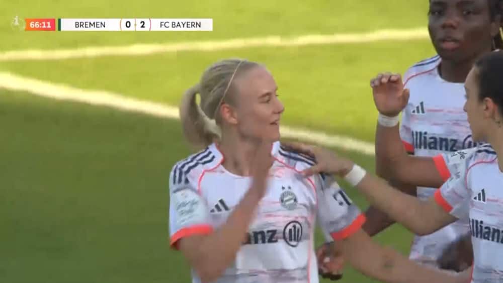 Harder på tavlen kort efter indhop