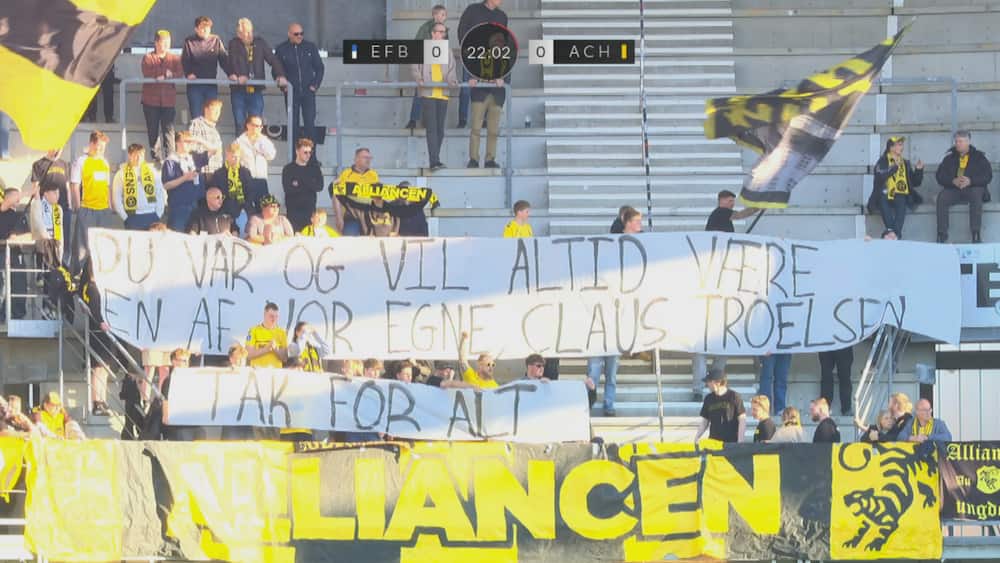 Fyret efter 20 år: Horsens-fans hylder klubmand