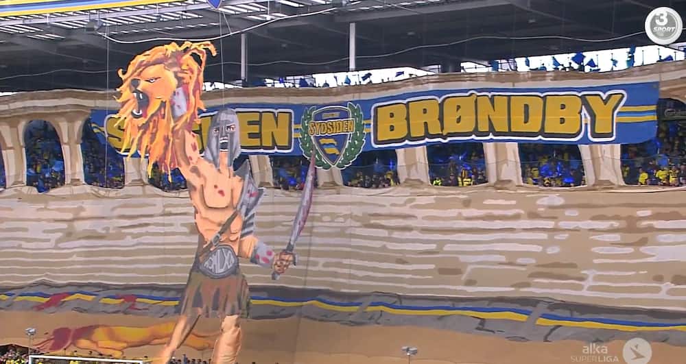 Vildeste derby-tifo nogensinde?
