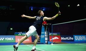Viktor Axelsen tager første EM-triumf