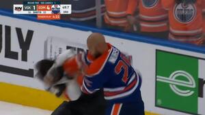 Ond stemning: Grimme tacklinger og slagsmål i Edmonton-sejr