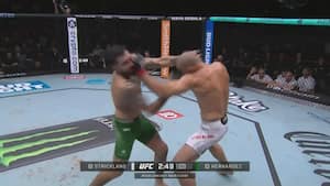 Strickland besejrer Hernandez med TKO