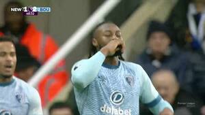 Semenyo stuns Newcastle to give Bournemouth lead