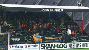 Orangeklædte Brøndby-fans til stede ved kvindekamp