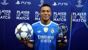 To angribere kåret som Player of the Match tre gange