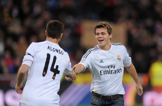Foto: Her hylder Real Madrid norsk skak-spiller