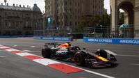 Trods mange afbrydelser: Verstappen tager pole position