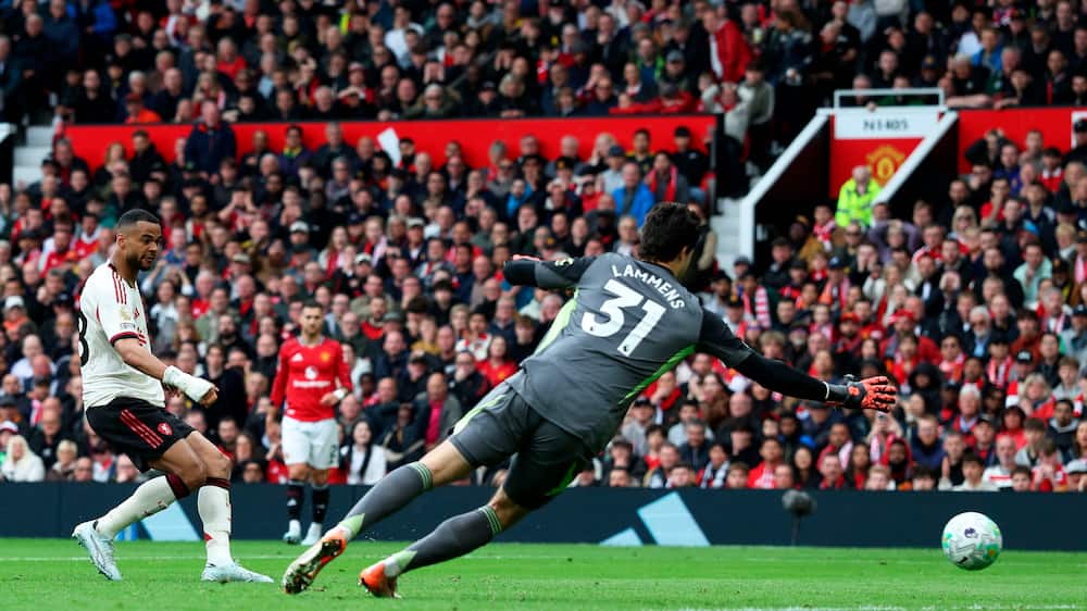 Nej, nej, nej: Liverpool på 2-2 efter to United-fejl