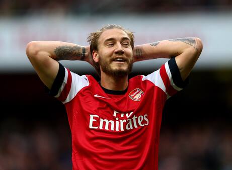 Arsenal straffer Bendtner med bøde