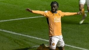 Mavididi i legehumør: Leicester sender Rooney i knæ