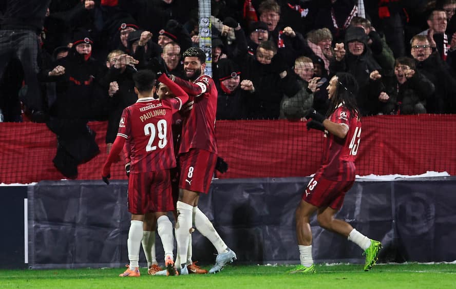 FCM tager første stik i intens semifinale mod AGF