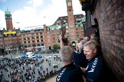 Heltene fra EM 92 fejrer triumf med bådtur i København