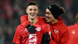 Manchester United køber dyr konkurrent til Højlund