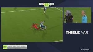 VAR-drama: Duelund i græsset - Direkte rødt kort