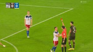 HSV får direkte rødt kort efter uopmærksomhed i kampen om Hamborg