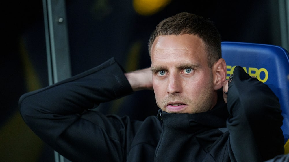 Bombe i SL: Birk er fyret og erstattes af Steve Cooper
