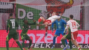 Vild akrobatik: Grabara piller Harders saksespark