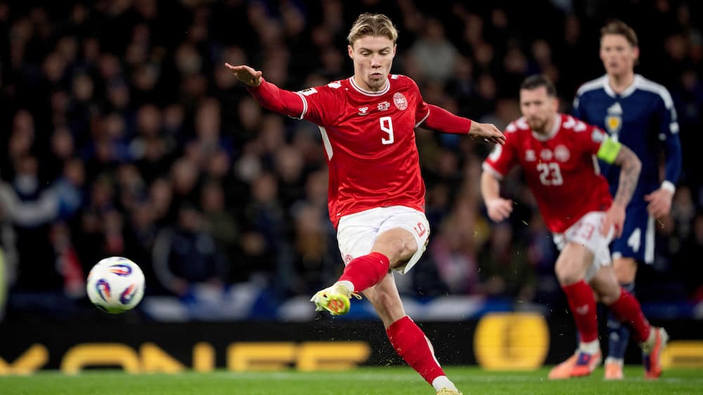 De skal sparke straffespark for Danmark - ifølge data