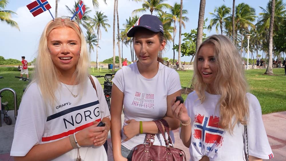 Norske fans på plads i Miami: 'Folk ror hele tiden'