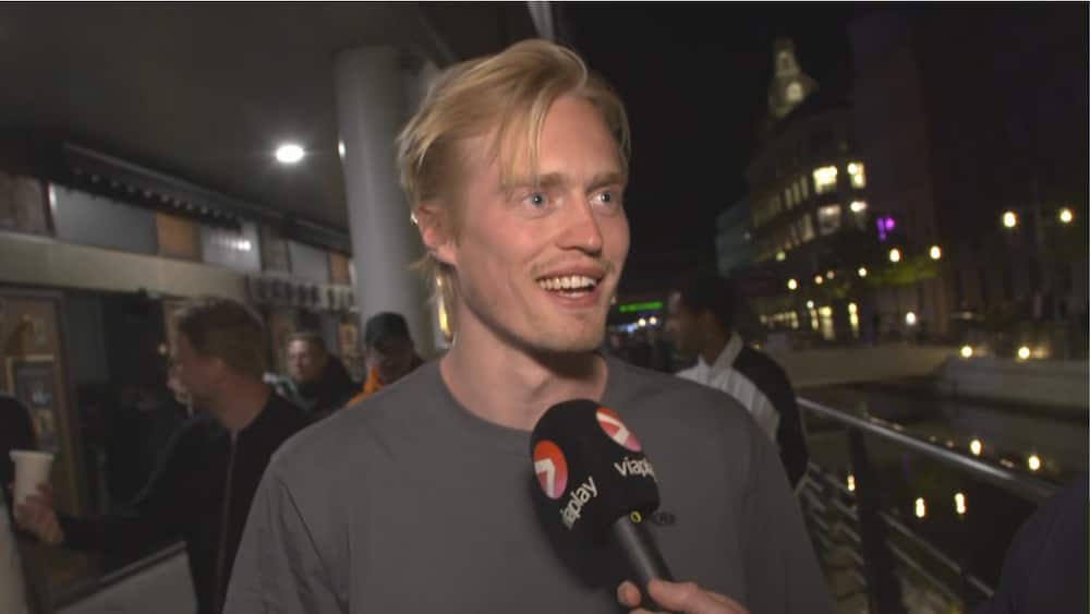 Vild nat, Tobias Bech? 'Min kæreste kan holde styr på mig'