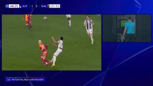 VAR-drama: Sender Galatasaray-spiller i græsset og bliver smidt ud