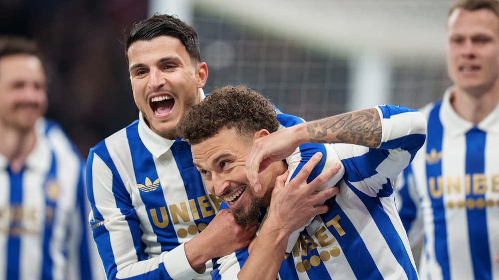 Svenssons FCK buldrer videre med 3-0-sejr i Parken