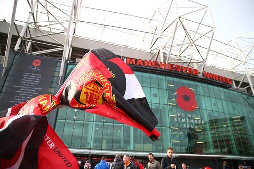 Old Trafford sikrer Man Utd milliarder
