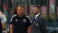 David Beckham fyrer Inter Miami-træner Phil Neville