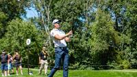 Svensk golfspiller fører i sin debut i udbryderturnering