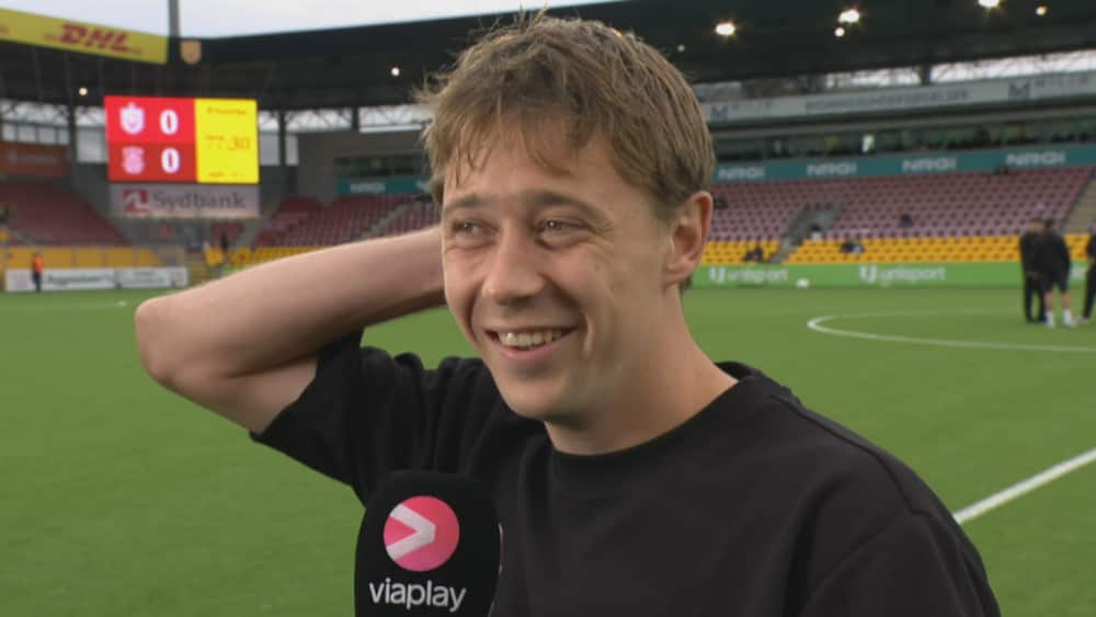 Wass afbryder Frøkjær-interview: 'Snakker lort som sædvanligt'
