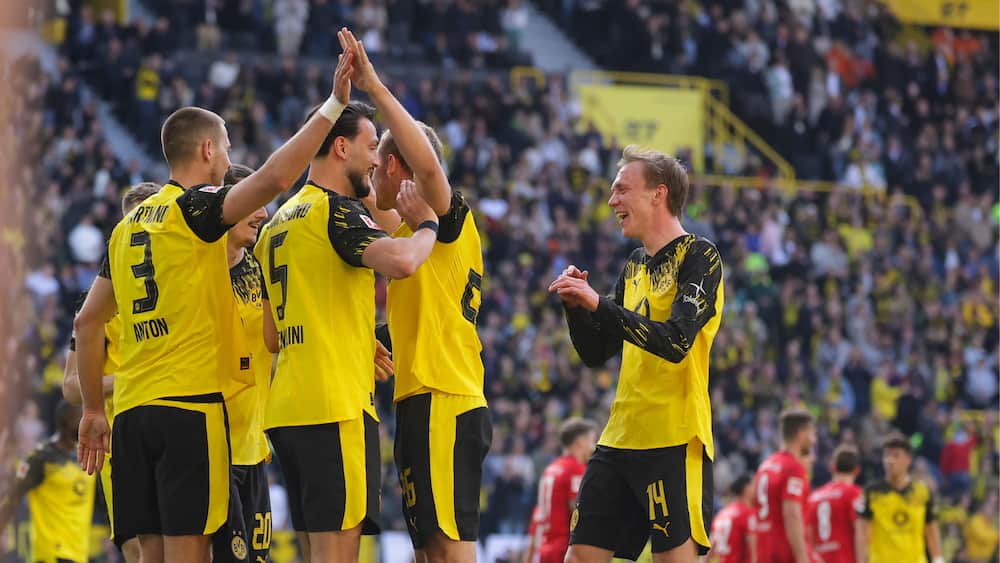 Dortmund laver tre kasser på 30 minutter