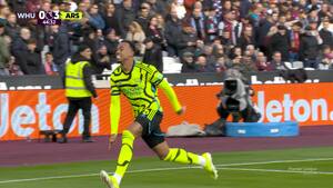 Gabriel makes it 3-0 for Arsenal against West Ham