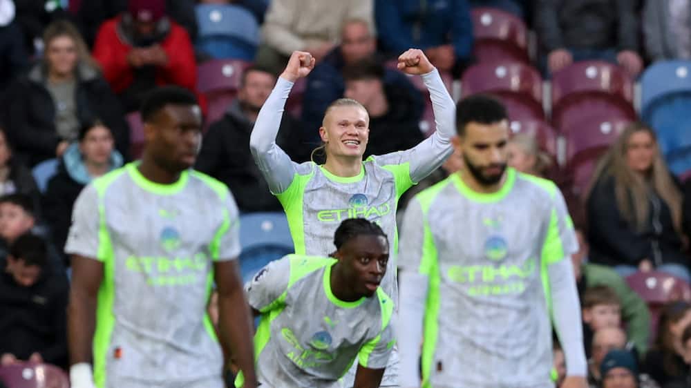 Haaland sender City mod toppen: Se målet her