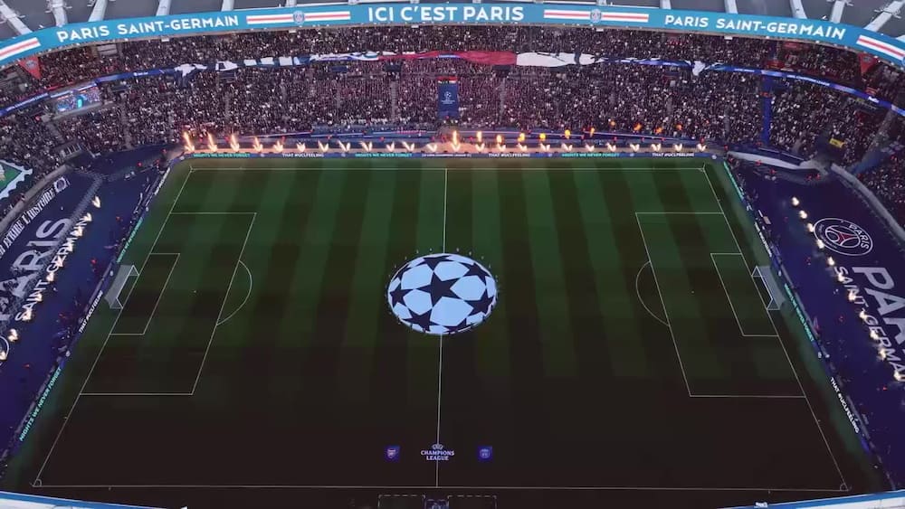 Vild PSG-tifo inden semifinalebrag mod Arsenal