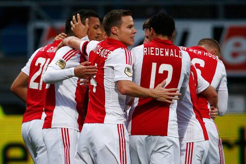 Ajax ansætter dansker på livstid