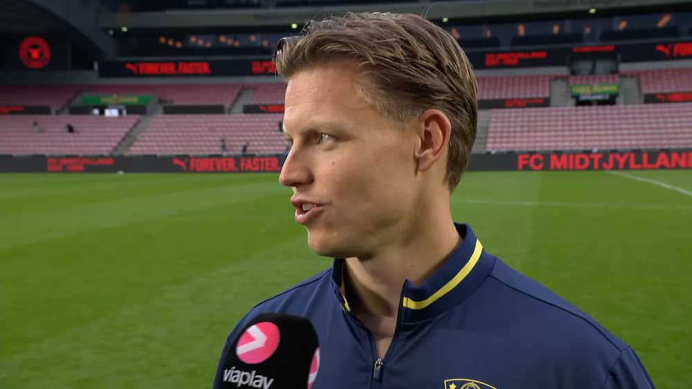 Pentz klapper i om omklædningsrumsdrama i BIF