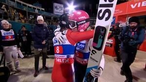 Canadier snupper sejren i kvindernes nytårsskihop