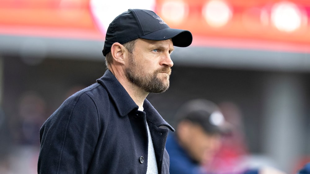 Presset FCK-hold smider sen føring efter comeback