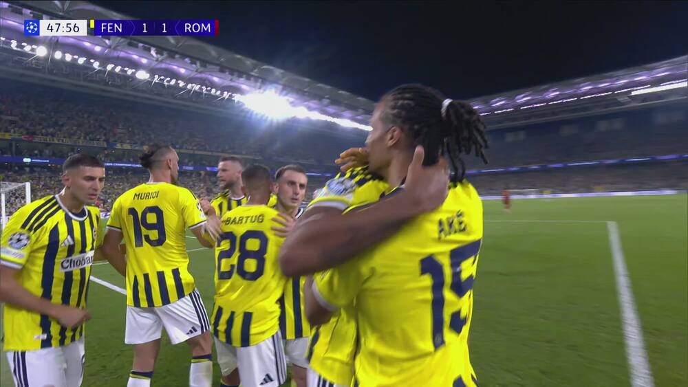 Engelsk kombination sender Fenerbahce i front
