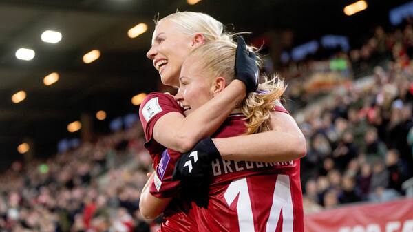 Landsholdsprofiler roser kulisse med 2800 tilskuere i Horsens