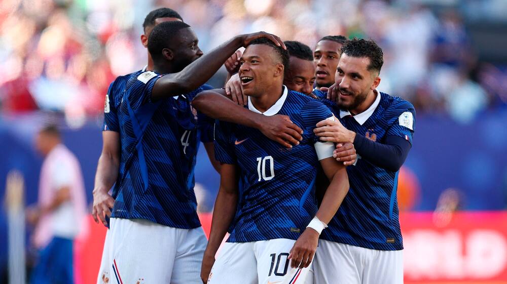 Franske stjerner vågner i anden halvleg mod Senegal