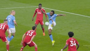 Skarp Semenyo bringer City foran mod Forest