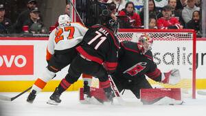 Frederik Andersen involveret i dramatisk Carolina-sejr
