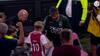 Rørende gestus: Ajax-fans hylder Schöne med stående bifald