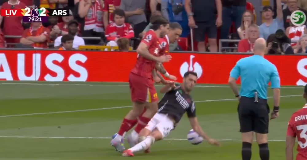 Arsenal-målscorer smidt ud efter voldsom tackling