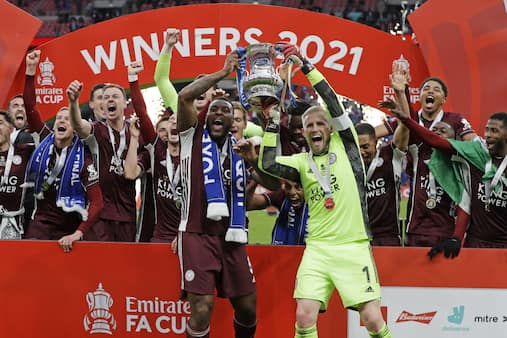 Lykkelig Schmeichel dedikerer FA Cup-triumf til afdød ejer