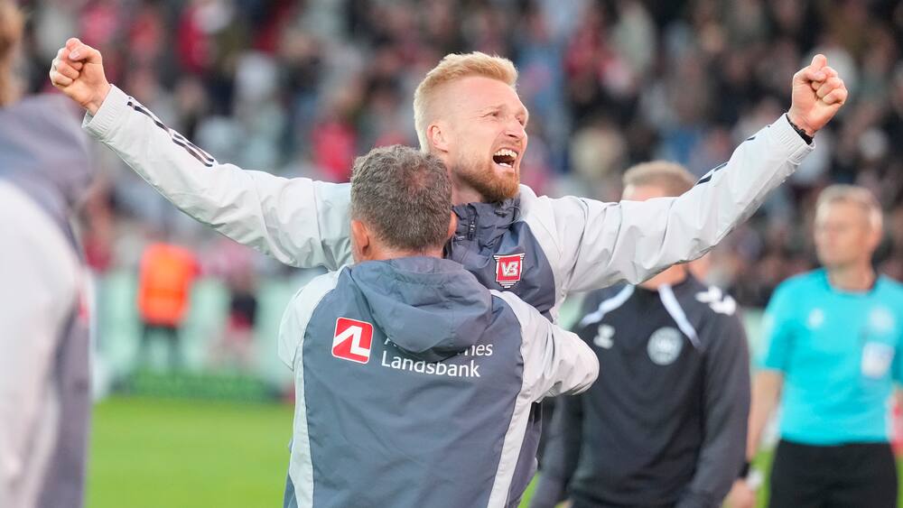Vejle slår Lyngby i bundbrag og kravler over stregen