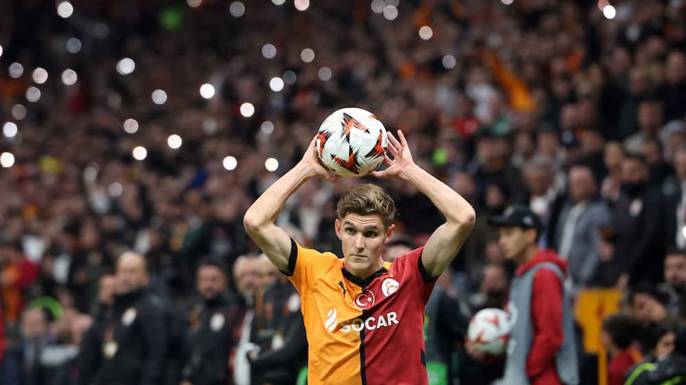 Galatasaray sender Elias Jelert til Frankrig