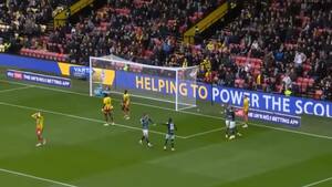 Schwartau klasker den i nettet og bringer Norwich foran