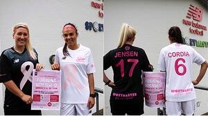 Fodbolden markerer Lyserød Lørdag